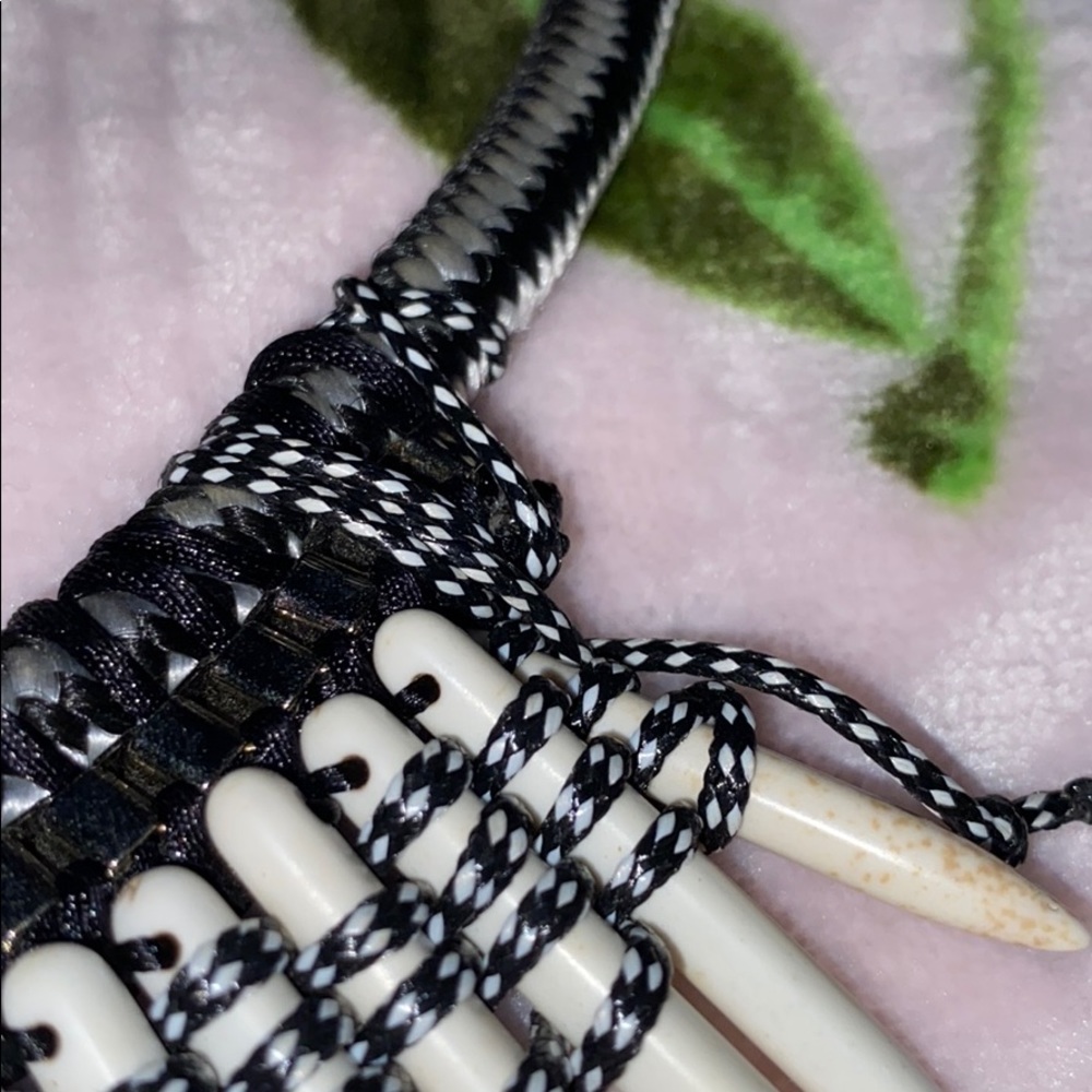 NECKLACE - Picture 4 of 4